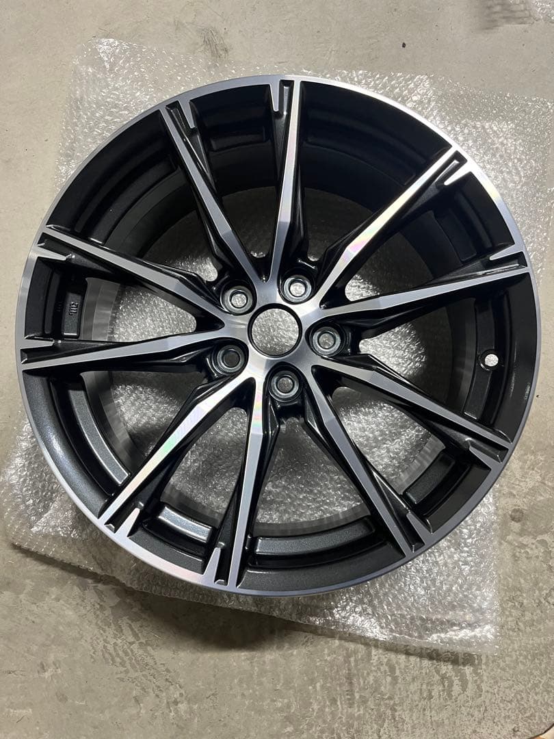 未使用　BRZ純正17インチホイール　1本