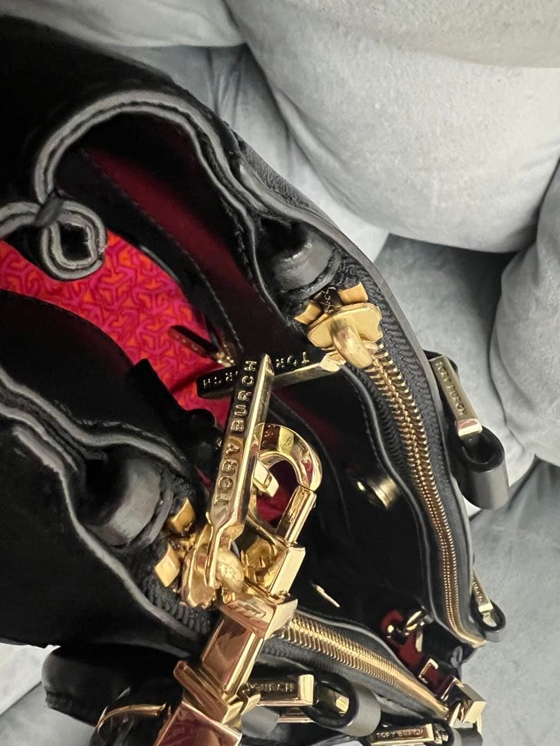 Tory Burchトリーバーチ ブラック レザー スエード ビジネスバッグ