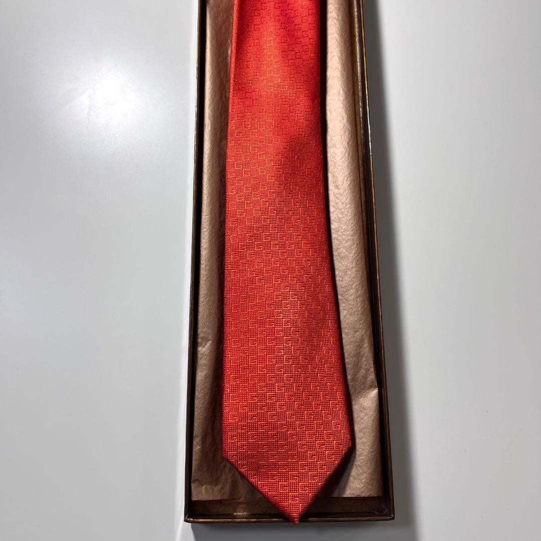 美品 GUCCI ネクタイ シルク100% オレンジ GG柄