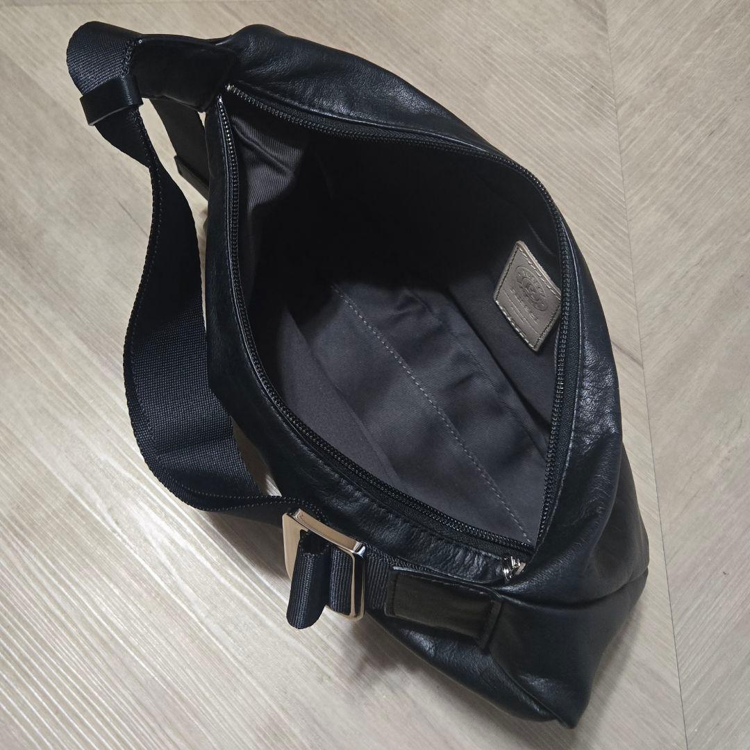 【美品】 russet ソフトレザーラウンドショルダーバッグ