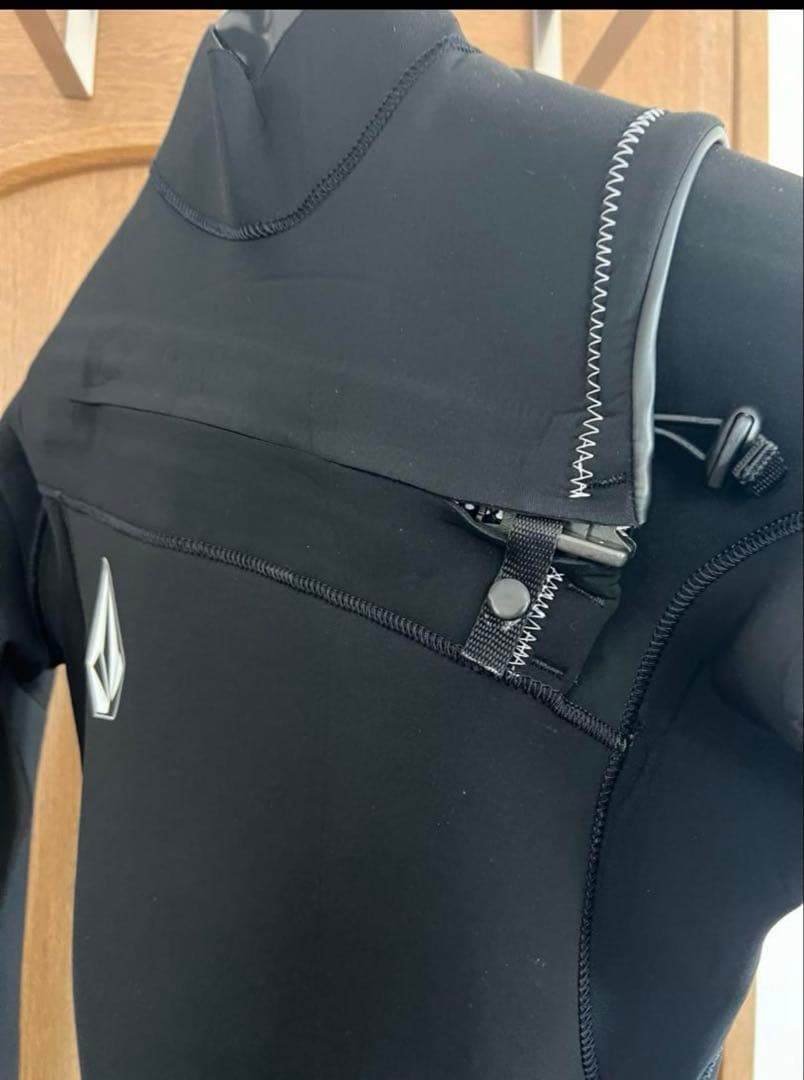 volcom ボルコムウエットスーツ　ジャーフル 2mm