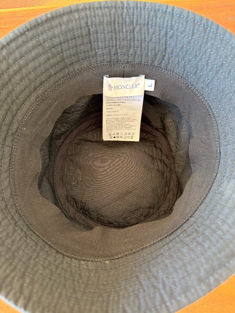 Moncler バケットハット