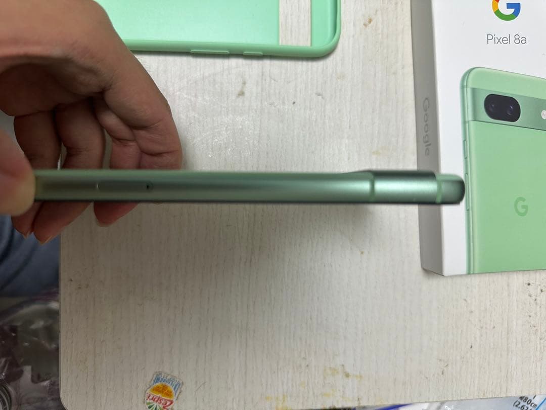 Pixel8a (Google)アロエ 本体　ケース付き　SIMフリー