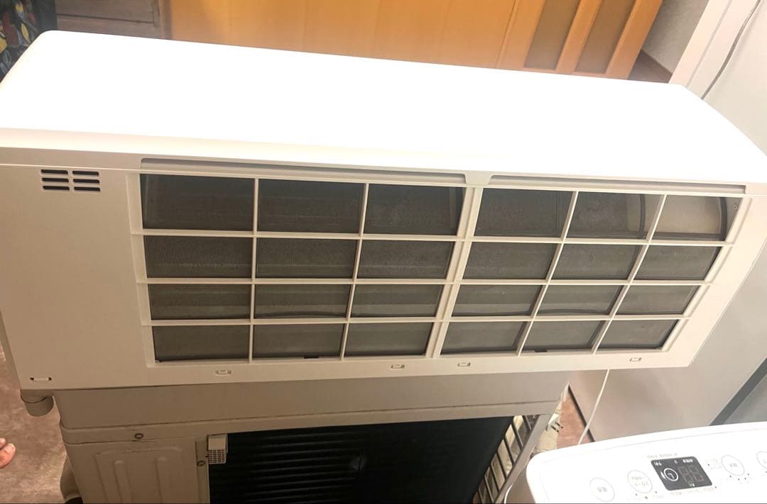 ハイセンス　ルームエアコン　AT-HG2213-W 2022年製　送料無料