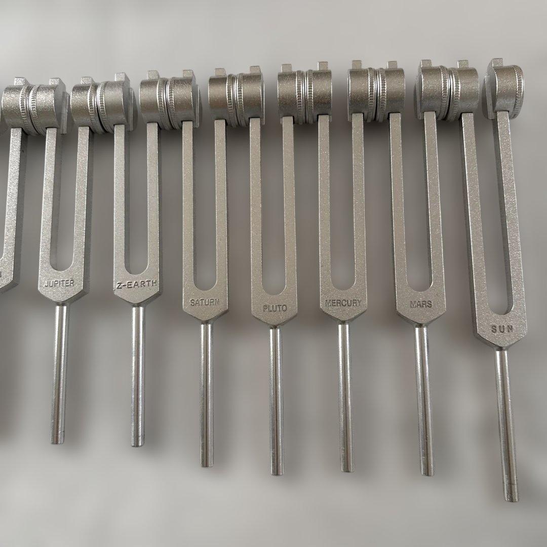 ドイツ製　惑星音叉11本にzodiac付き！