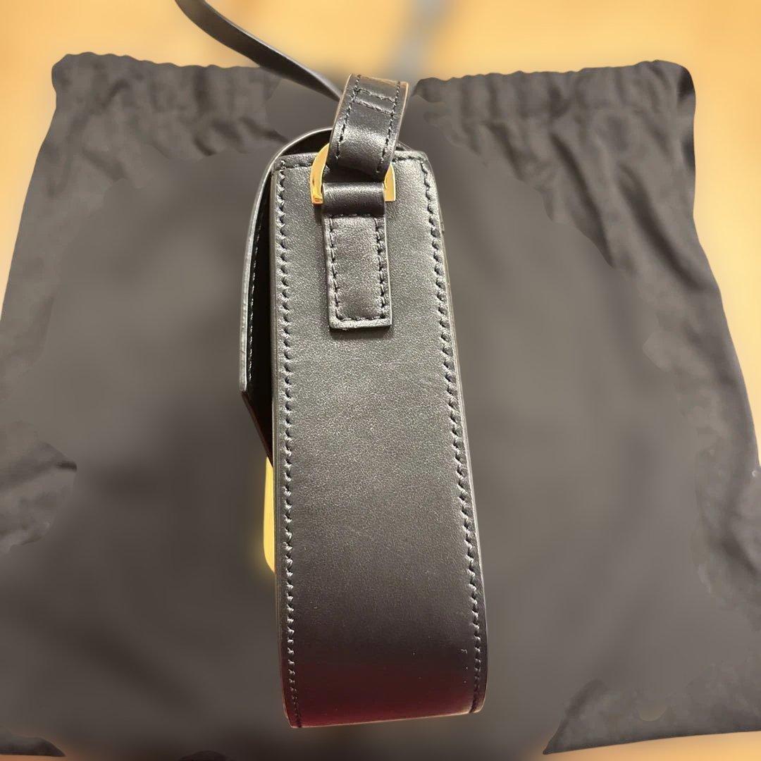 DEMELLIER デメリエーショルダーバッグ