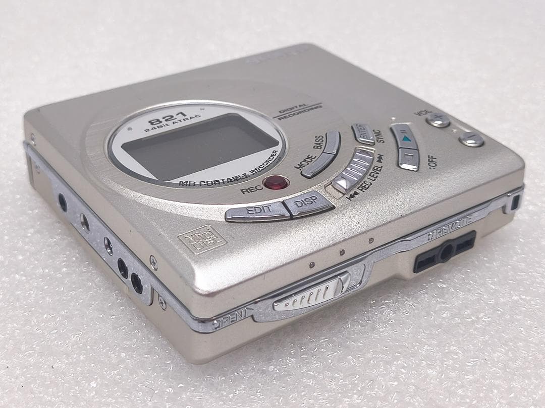 【通電確認済】SHARP 録再MDポータブルプレーヤー MD-MT821