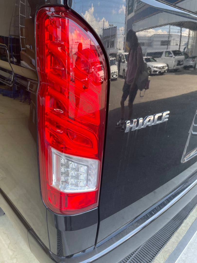 200系ハイエース　Dazz Fellows テールランプ