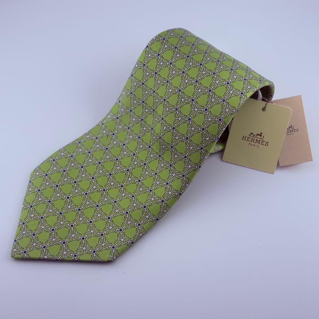 Hermesエルメスネクタイ新品タグ付　雪結晶　総柄