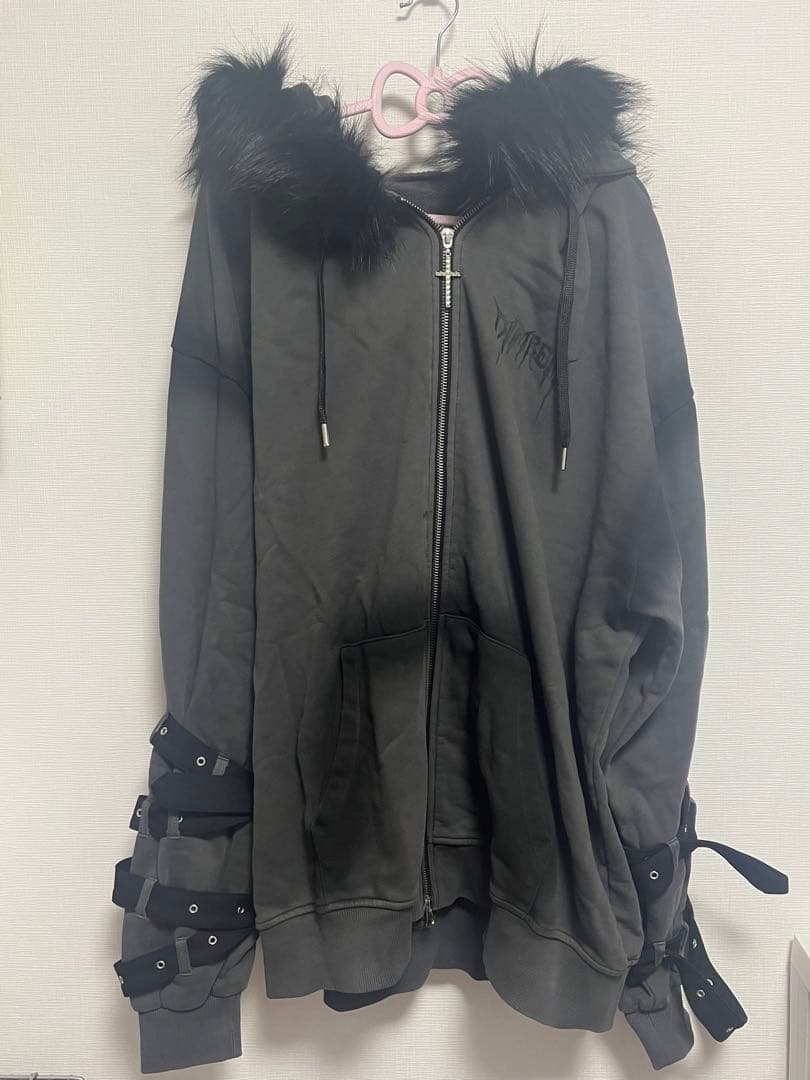 新品DimMoire×REFLEM 超ハトメファーフードパーカー