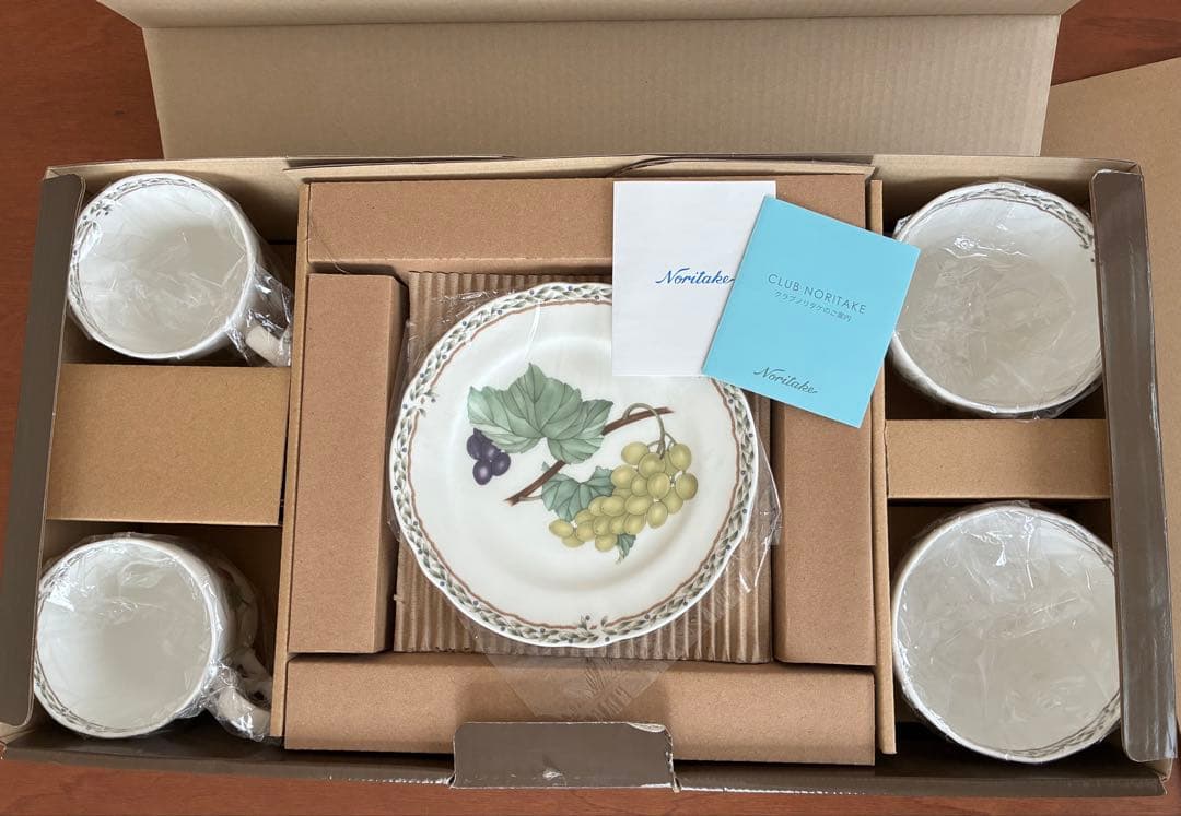 Noritake ノリタケ　オーチャードガーデン　8点セット　ボーンチャイナ