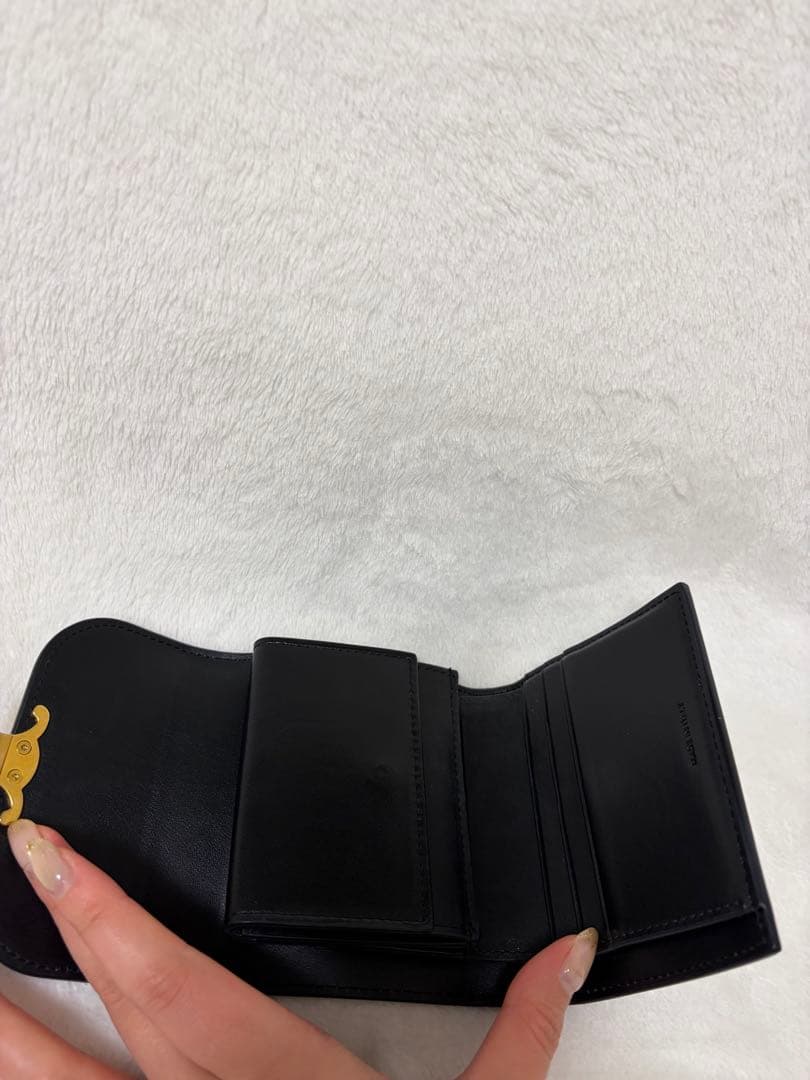 CELINE トリオンフ ブラックレザー三つ折り財布