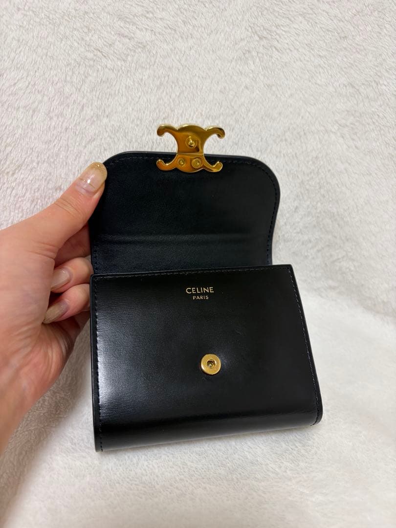 CELINE トリオンフ ブラックレザー三つ折り財布