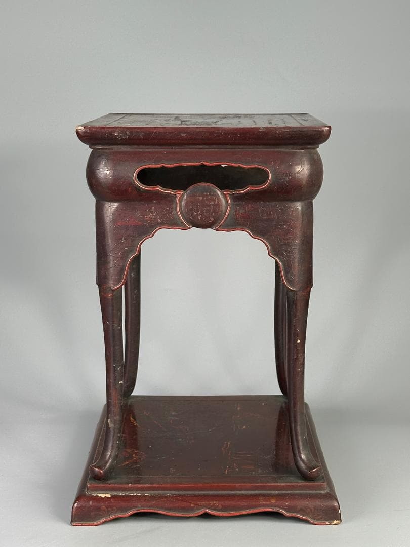 朝鮮古美術　李朝時代　李朝　漆塗卓　飾り台　香炉台　漆芸　時代卓　韓国美術