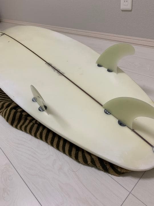 バーンのサーフボード　BYRNE