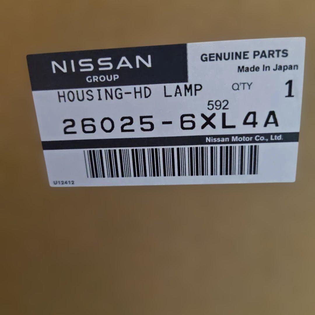 日産ノートオーラLEDヘットライト右