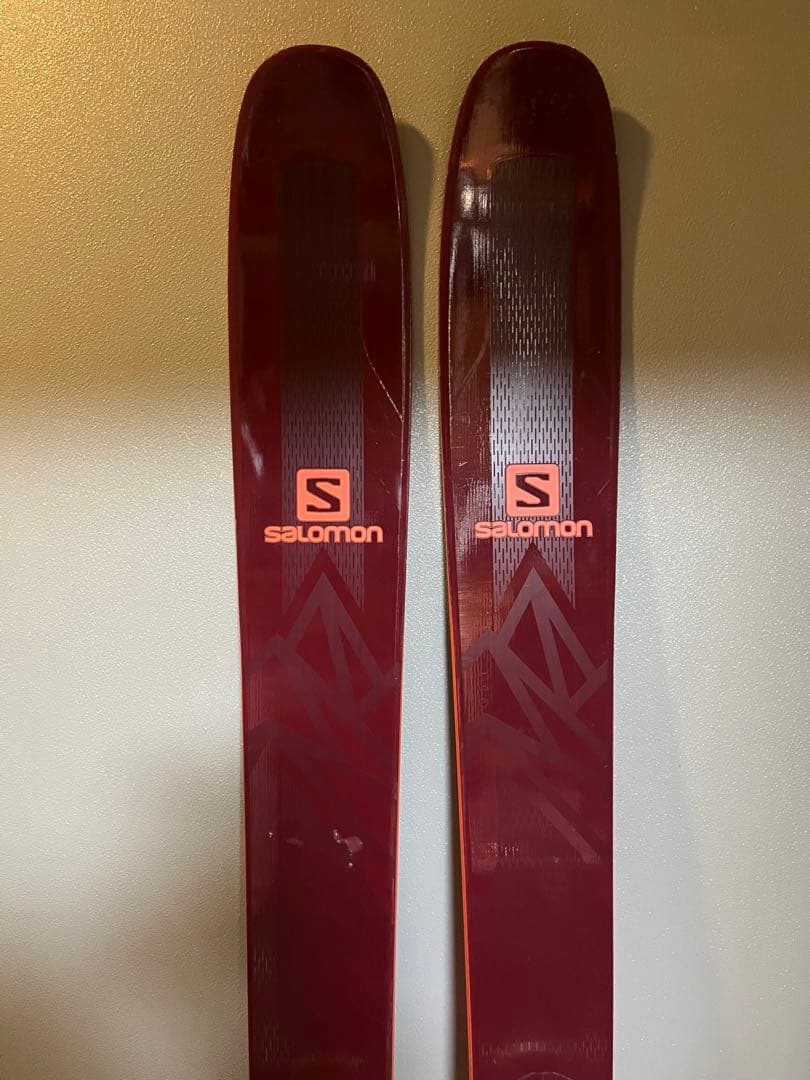 スキー板　SALOMON QST106 181cm