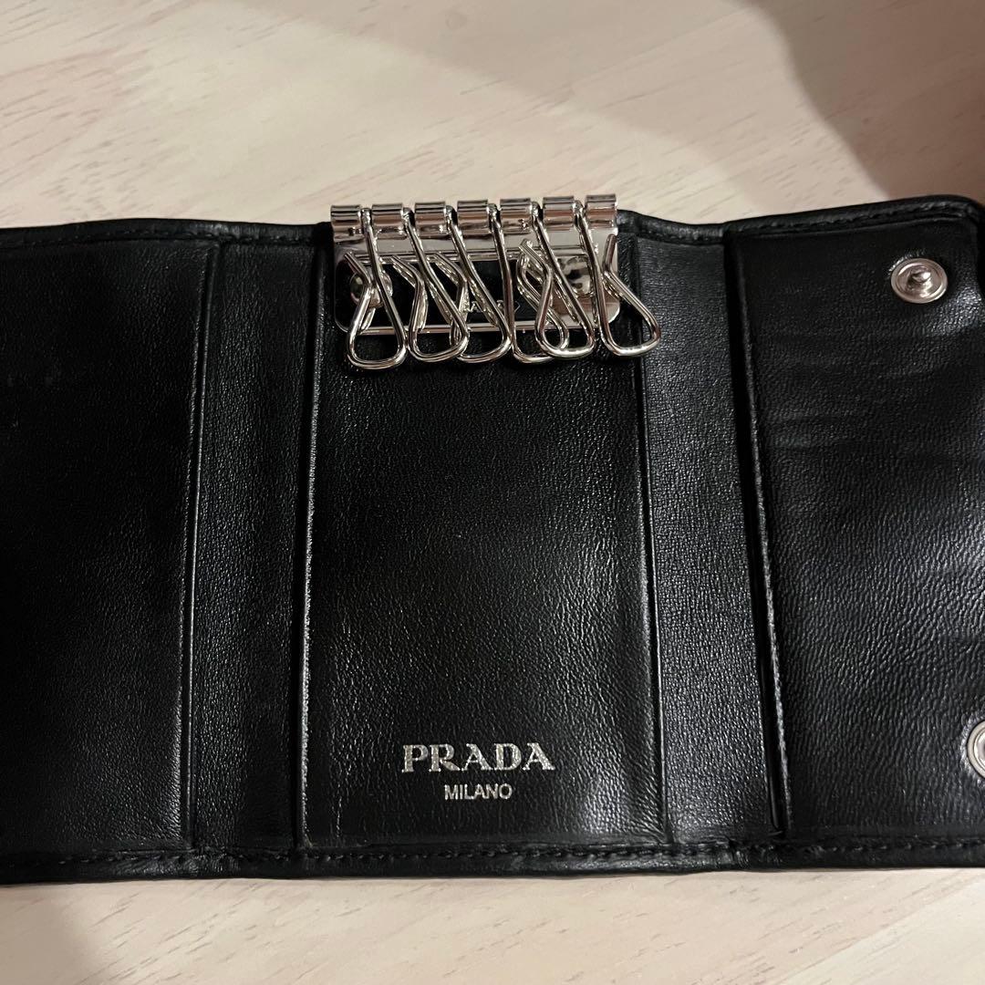 PRADA ブラック レザー キーケース