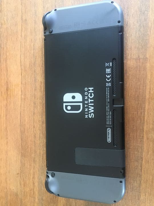 ニンテンドースイッチ本体　ゼルダの伝説bow ダウンロードソフト多数　保証付き