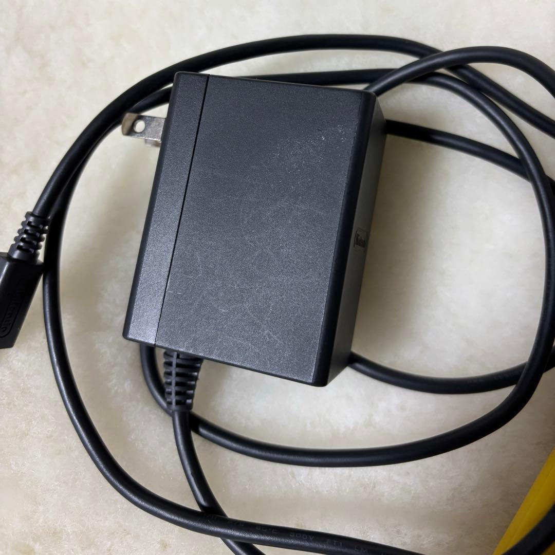 Nintendo Switch Lite イエロー 本体 充電器付き 中古品