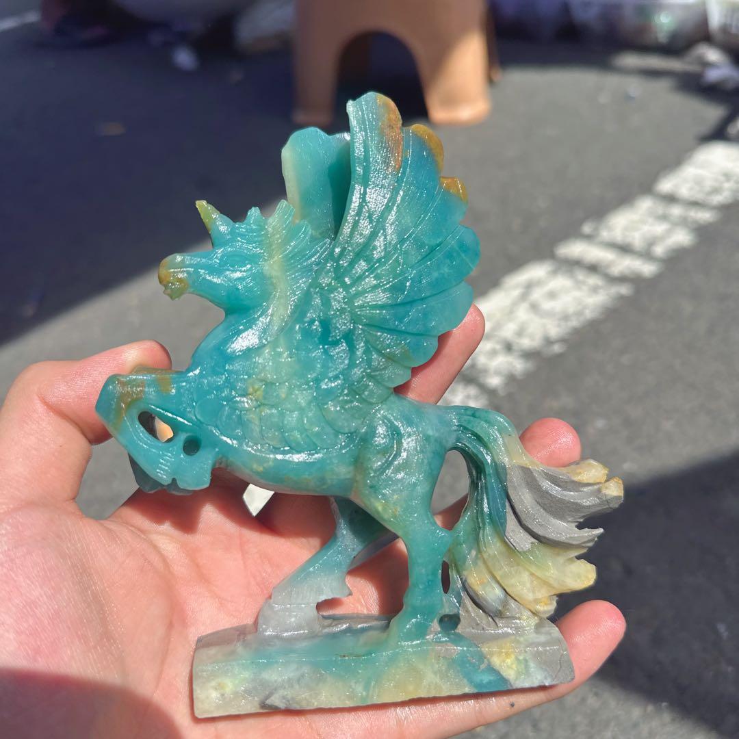 天然石ピスタチオカルサイトのユニコーン　ご購入前に在庫確認必要　F.90