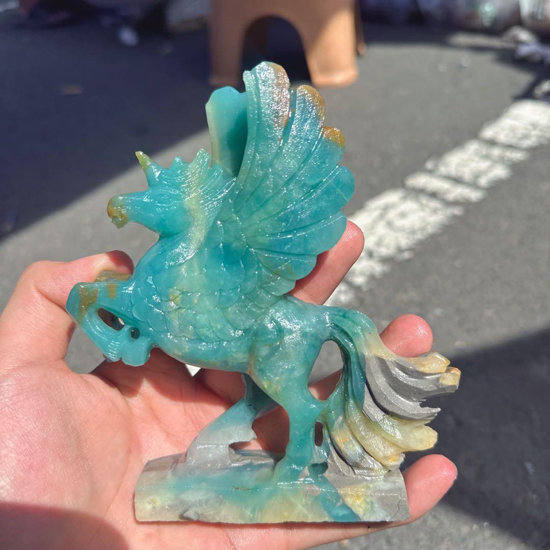 天然石ピスタチオカルサイトのユニコーン　ご購入前に在庫確認必要　F.90