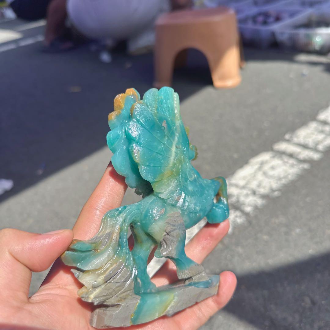 天然石ピスタチオカルサイトのユニコーン　ご購入前に在庫確認必要　F.90