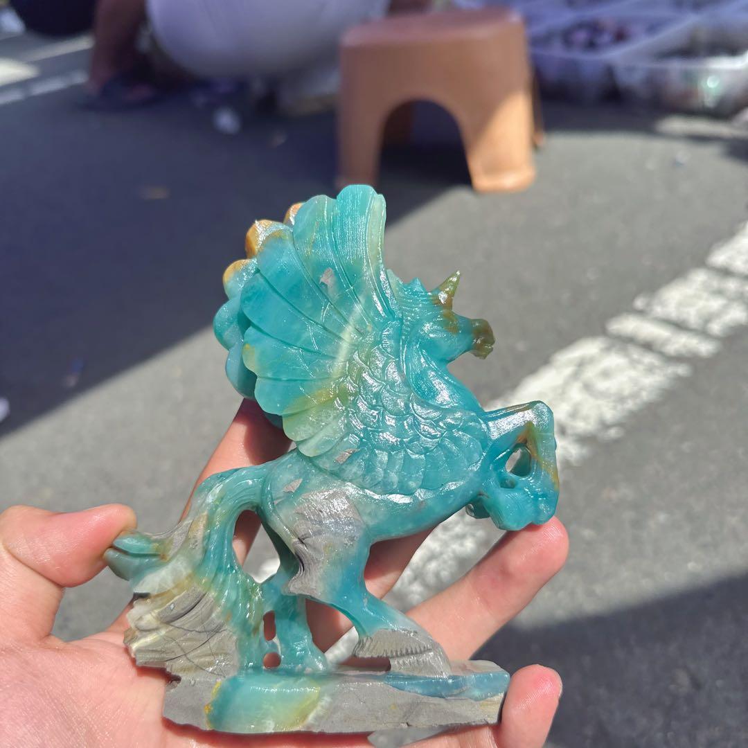 天然石ピスタチオカルサイトのユニコーン　ご購入前に在庫確認必要　F.90