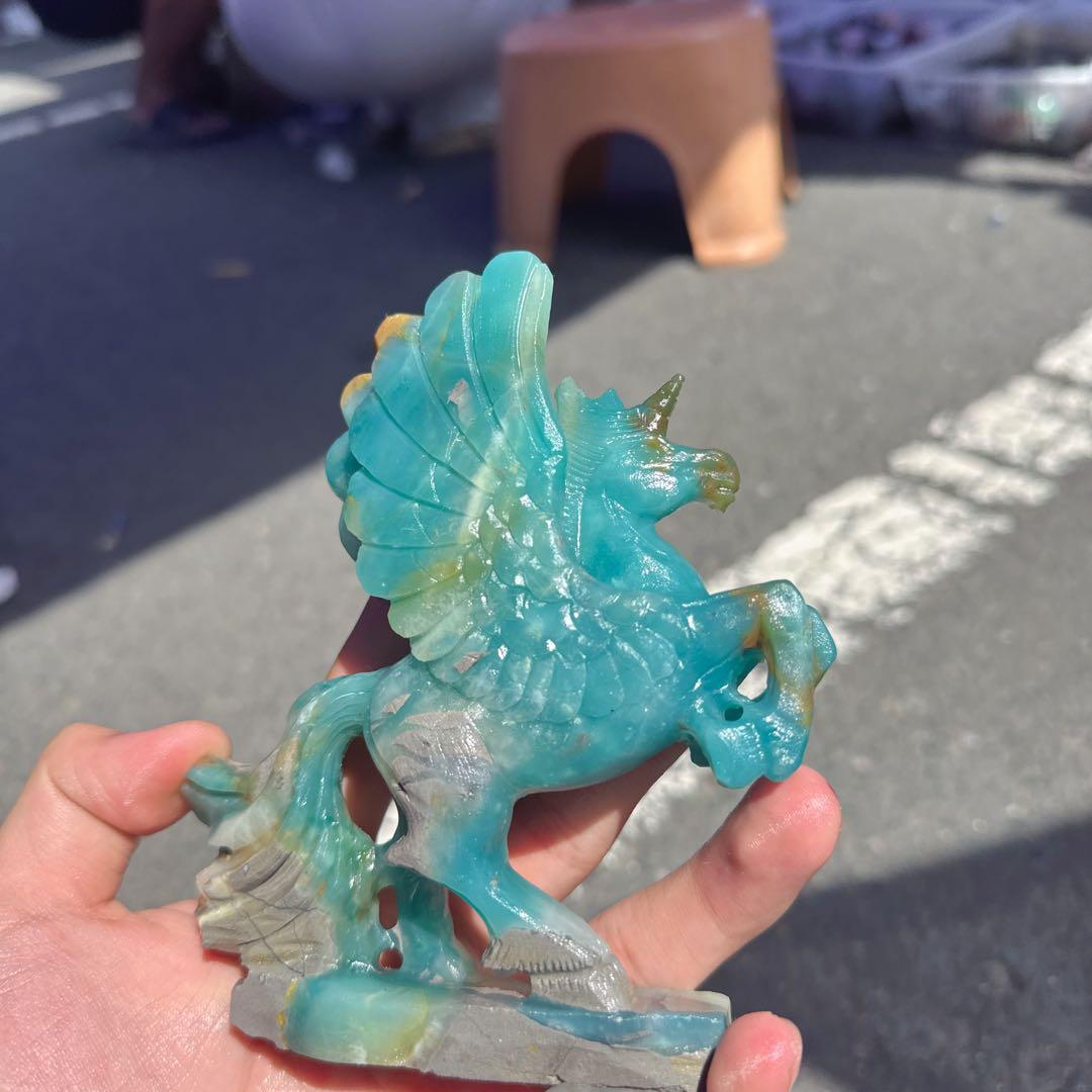 天然石ピスタチオカルサイトのユニコーン　ご購入前に在庫確認必要　F.90