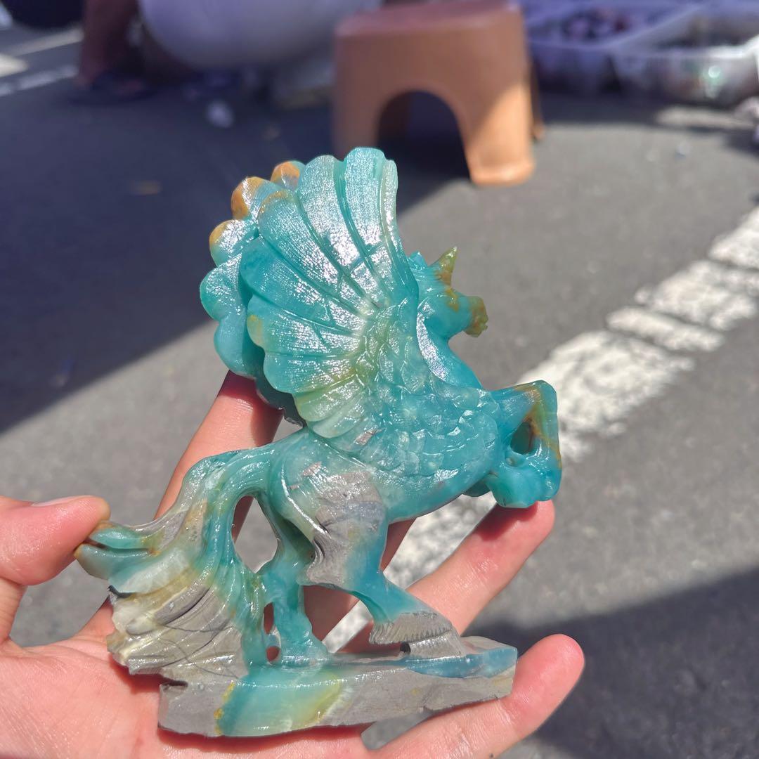 天然石ピスタチオカルサイトのユニコーン　ご購入前に在庫確認必要　F.90