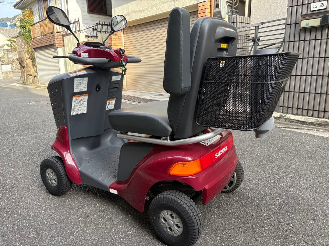 【*ン様 スズキ セニアカー　室内保管でキレイです