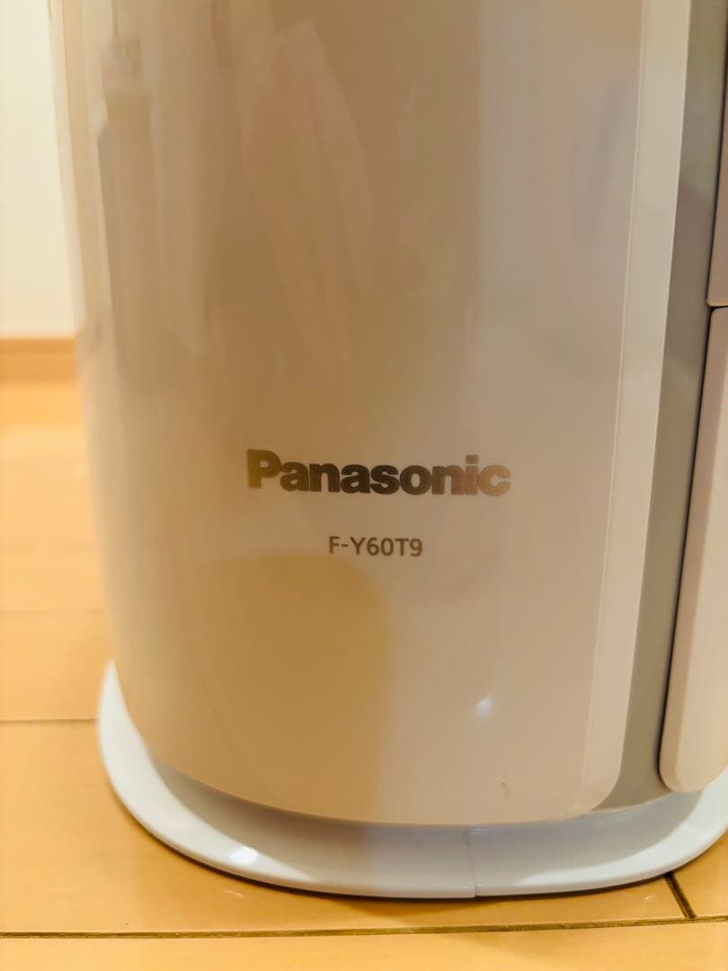 未使用Panasonic 衣類乾燥除湿機F-Y60T9-Wホワイト