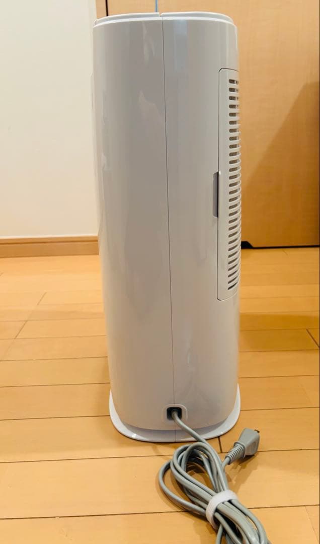 未使用Panasonic 衣類乾燥除湿機F-Y60T9-Wホワイト