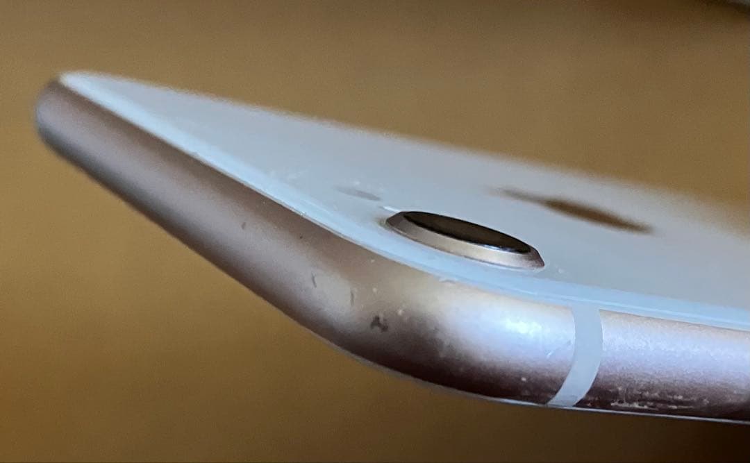 純正バッテリーiPhone8 ピンクゴールド本 綺麗