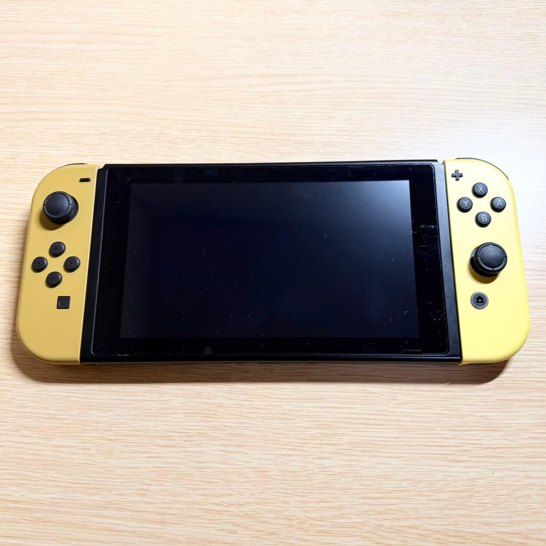 NintendoSwitch ピカチュウデザイン本体モンスターボール Plu付き
