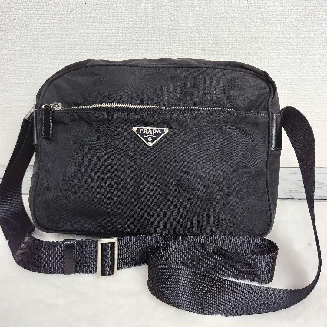 ⭐️美品✨PRADA✨カメラバッグ　プラダ　三角ロゴ　ナイロン　ブラック　白タグ