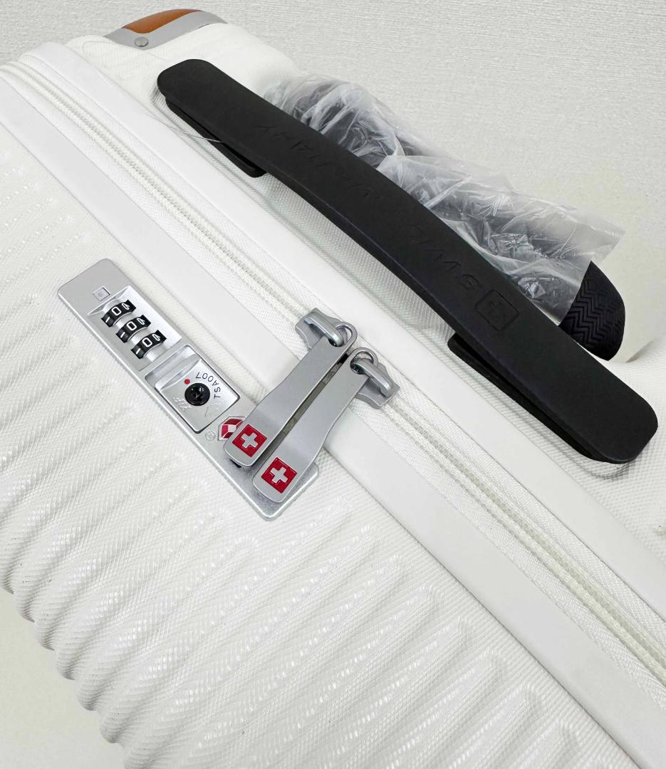 未使用 ★ スイスミリタリー プレミアム スーツケース 38.5L ホワイト