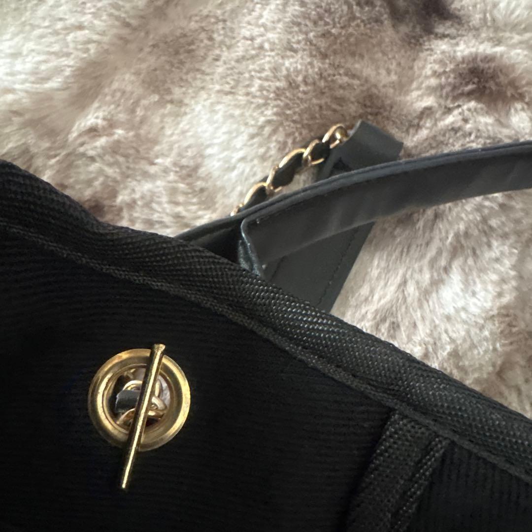 CHANEL ビジュー付き ブラックトートバッグノベルティ