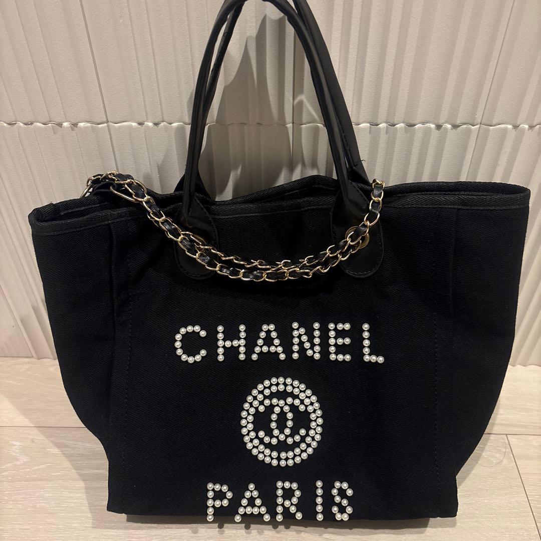 CHANEL ビジュー付き ブラックトートバッグノベルティ