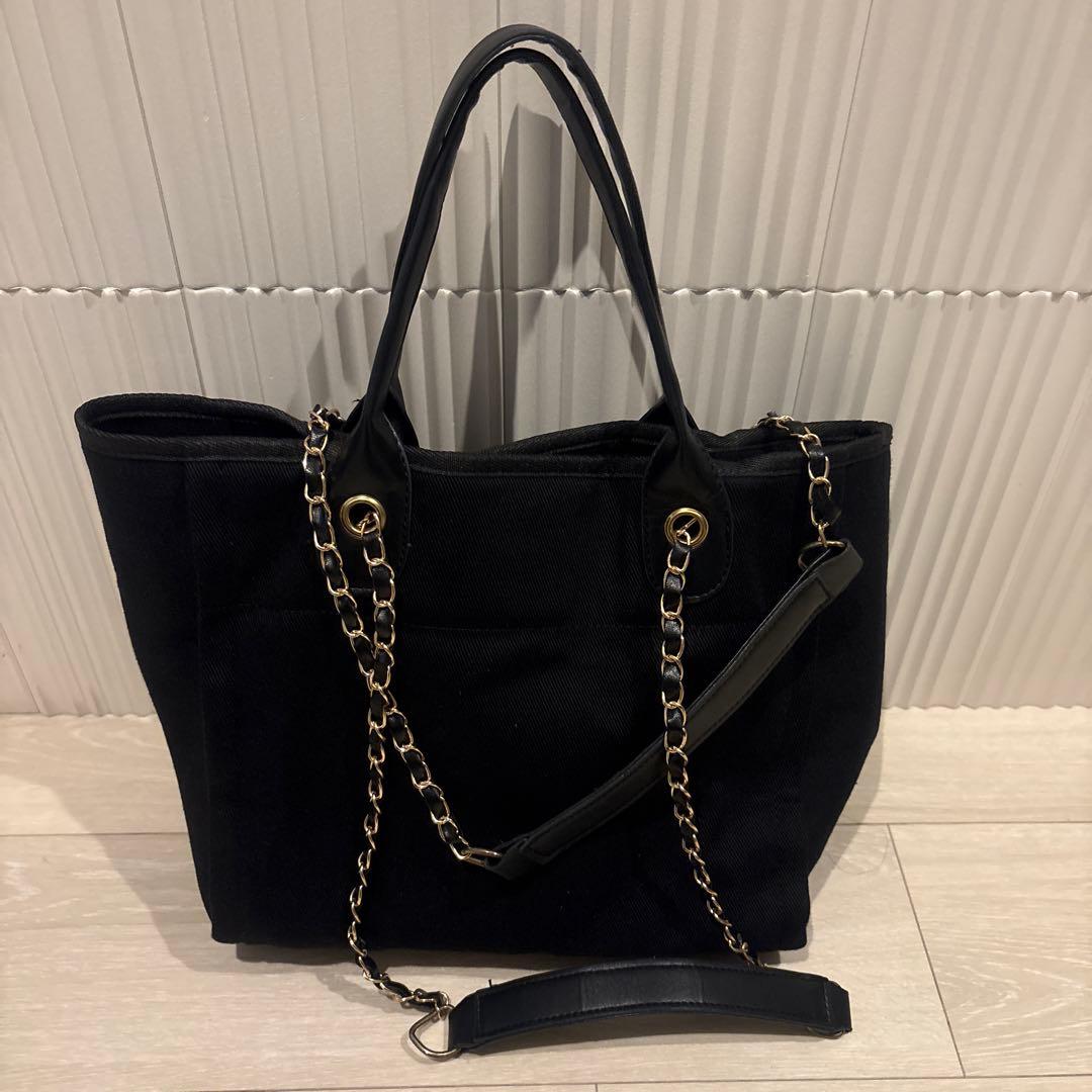 CHANEL ビジュー付き ブラックトートバッグノベルティ