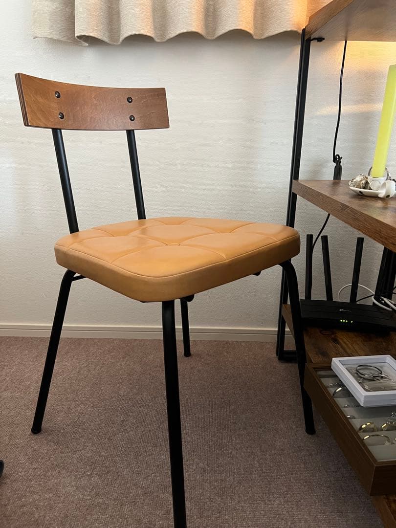 NOCE 明るいキャメル の色味が可愛らしいコンパクトチェア