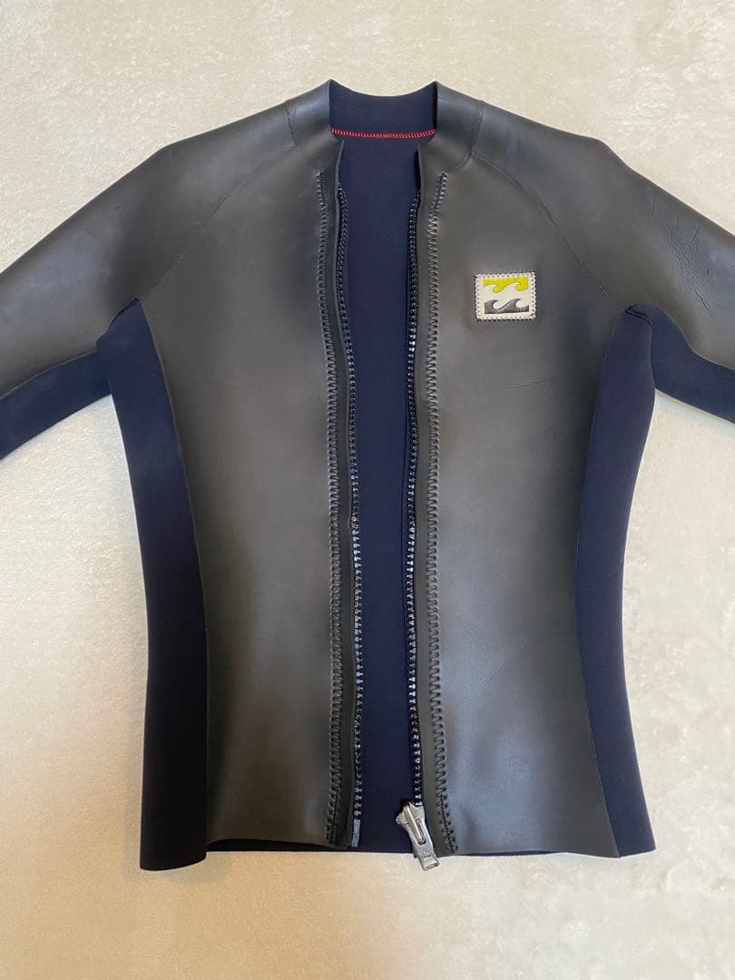 ビラボン長袖タッパー 黒赤　BILLABONG Lサイズ