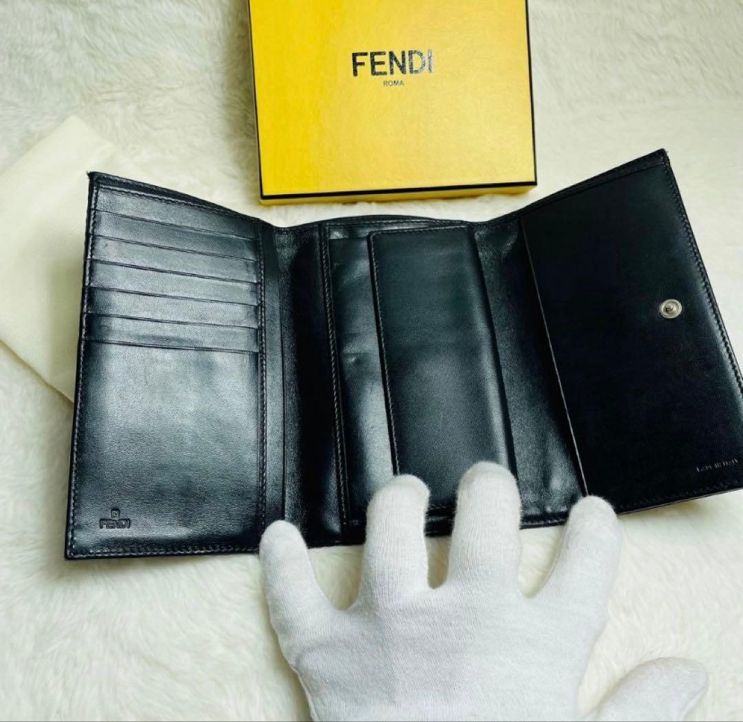 未使用級FENDI 希少デザインフェンディ　ズッカ柄　長財布　ブラック　おしゃれ