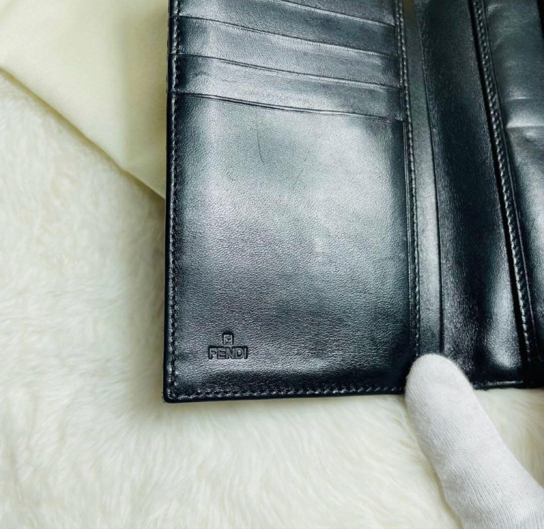 未使用級FENDI 希少デザインフェンディ　ズッカ柄　長財布　ブラック　おしゃれ