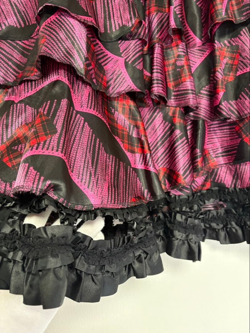 コムデギャルソン　スカート　フリル　リップ柄