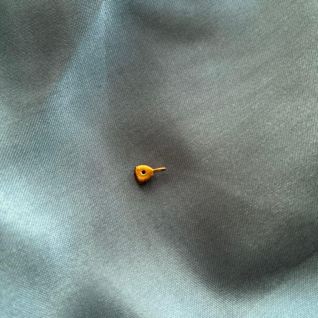 【定価の半額にしました】クアラントット18KYG ガーネット　ネックレスチャーム