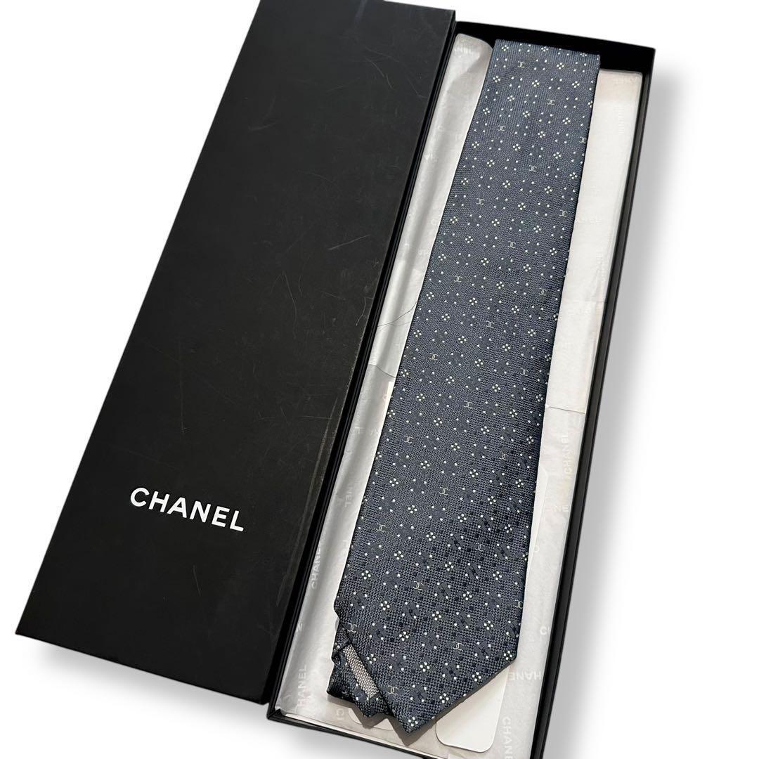 箱付き✨極美品✨CHANEL ネクタイ　シャネル ココマーク　光沢　【D】