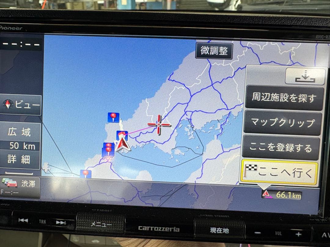 パイオニア　カロッツエリアAVIC-RZ303 カーナビ　地デジ　DVD