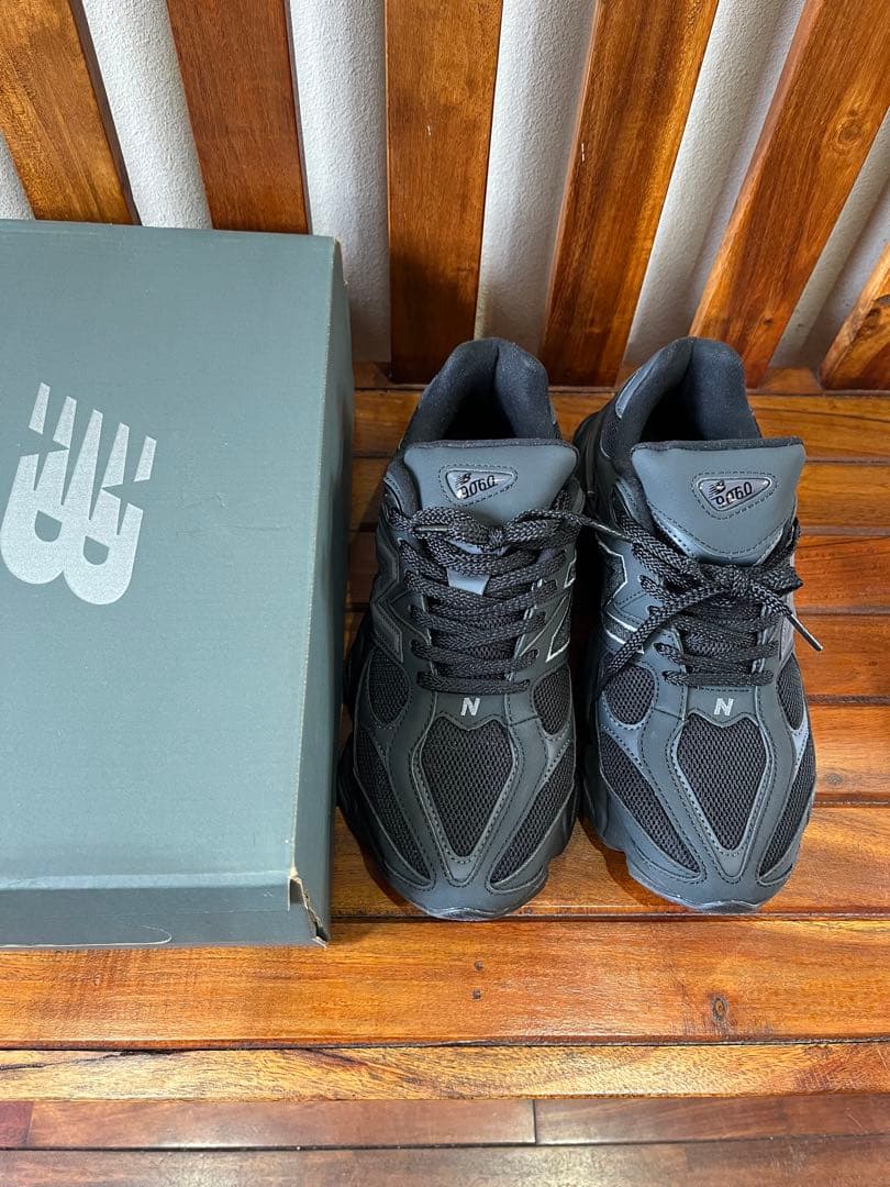 靴 New Balance U9060ZGE