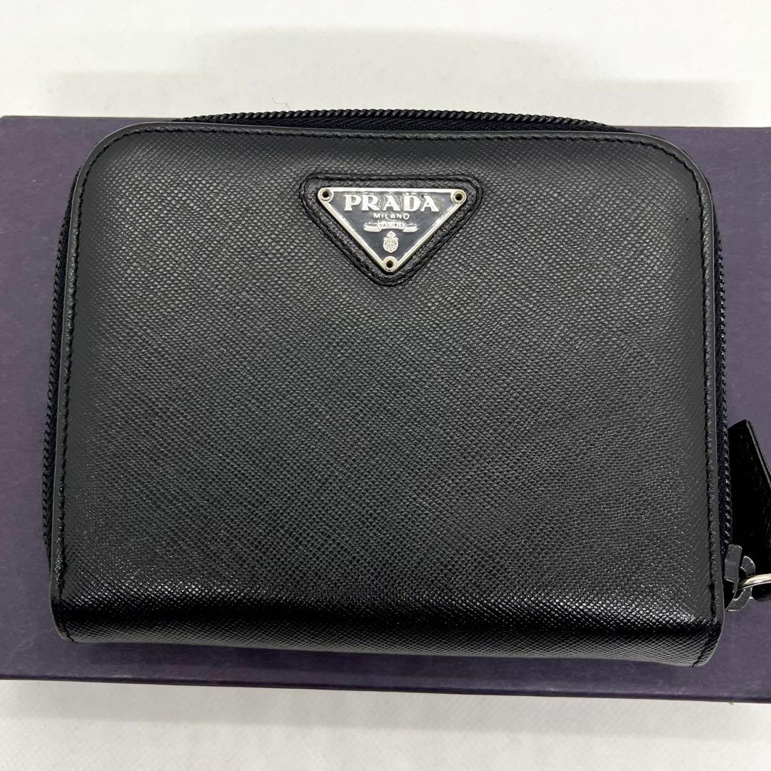 箱付き/入手困難✨プラダ 二つ折り財布 三角ロゴ サフィアーノ ブラック レザー